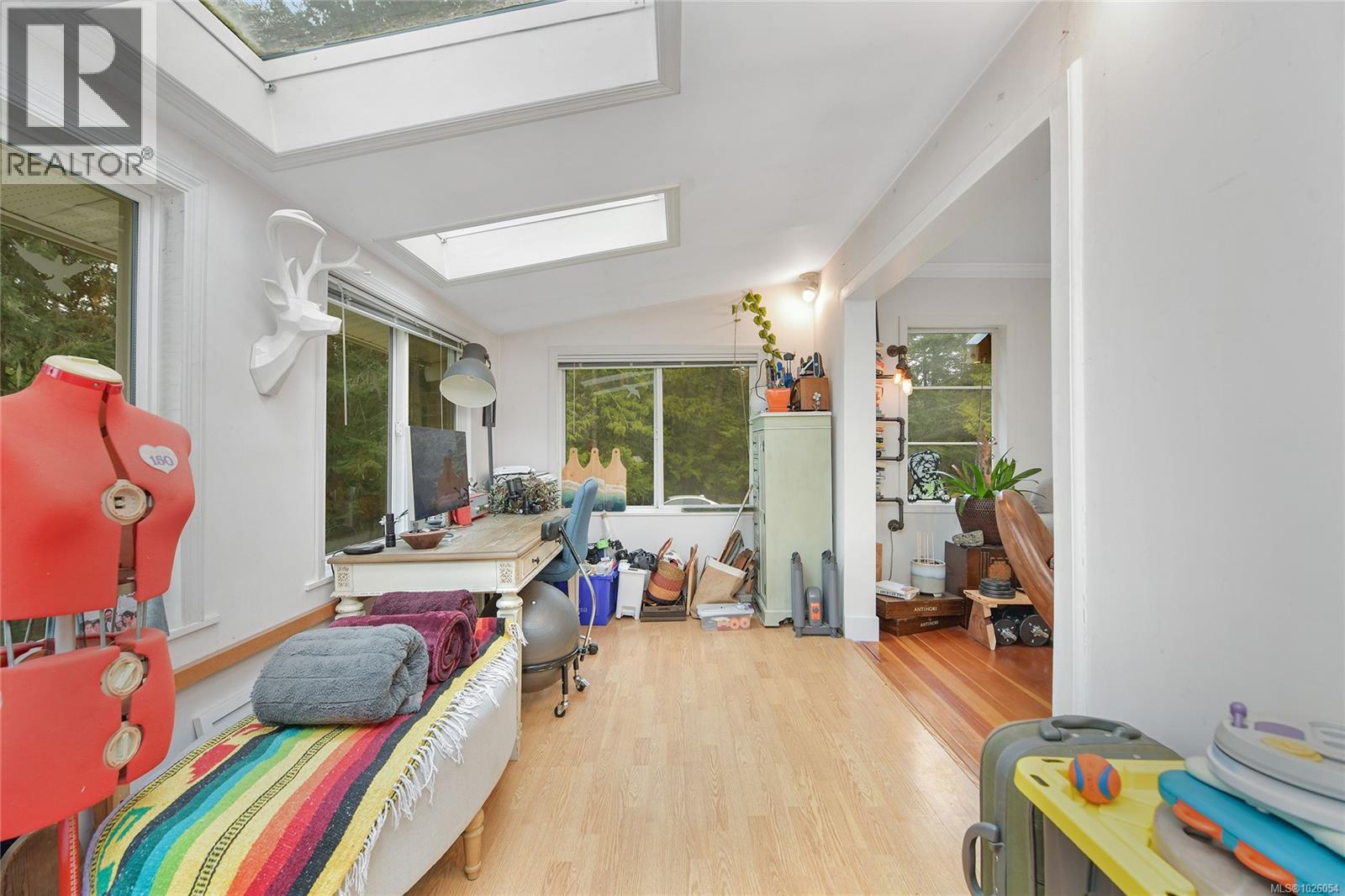  370 Campbell Bay Road, Mayne Island