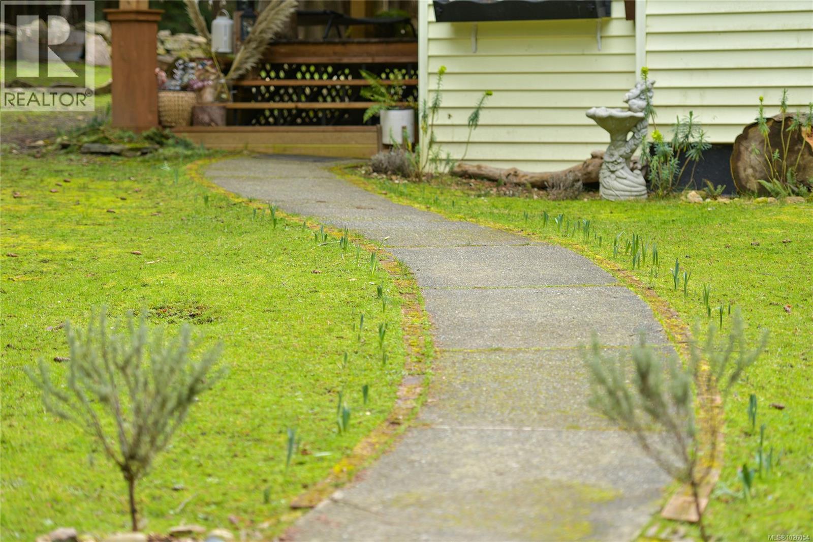  370 Campbell Bay Road, Mayne Island