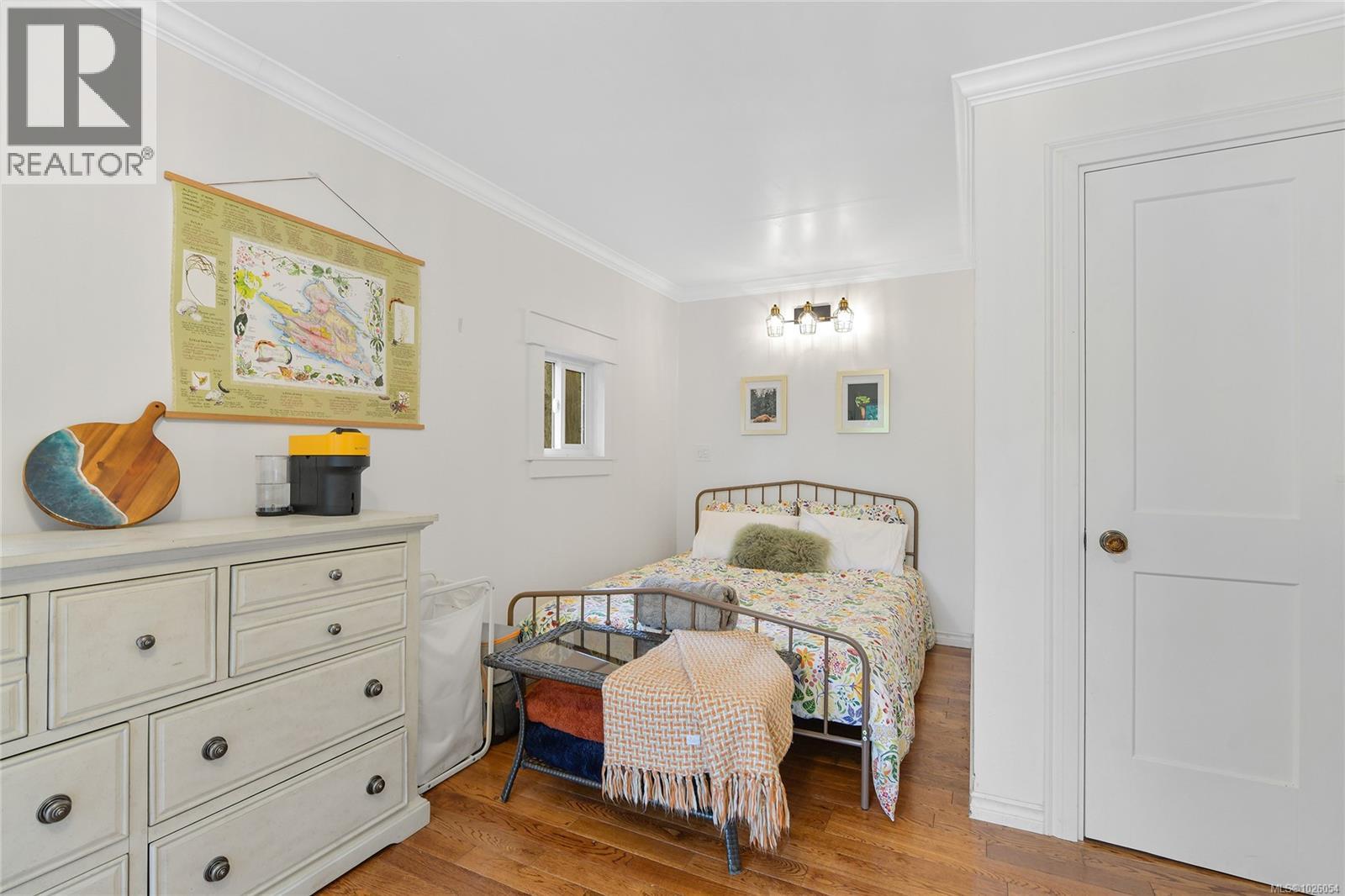  370 Campbell Bay Road, Mayne Island