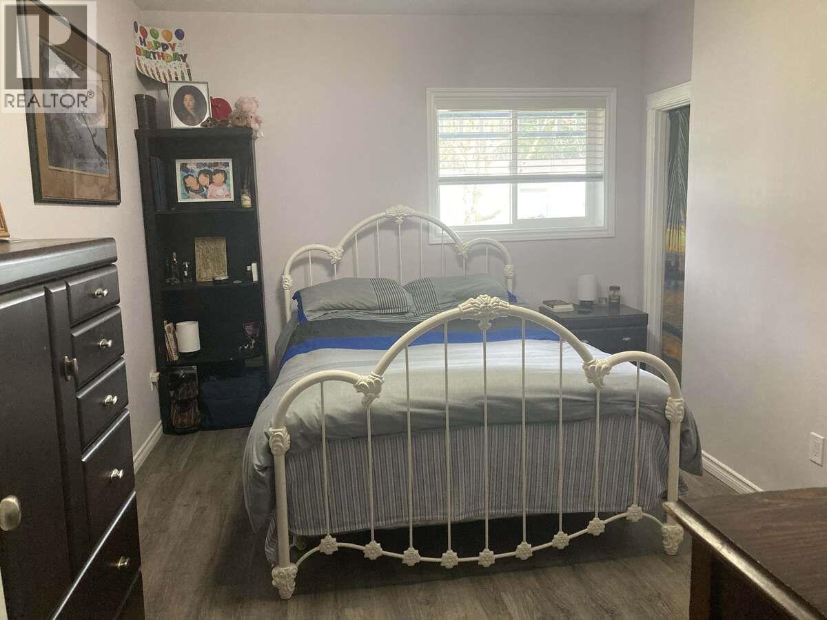 456 FOURTH Avenue - 5