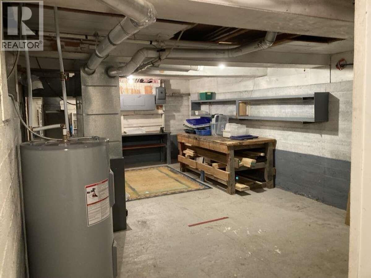 456 FOURTH Avenue, Midway