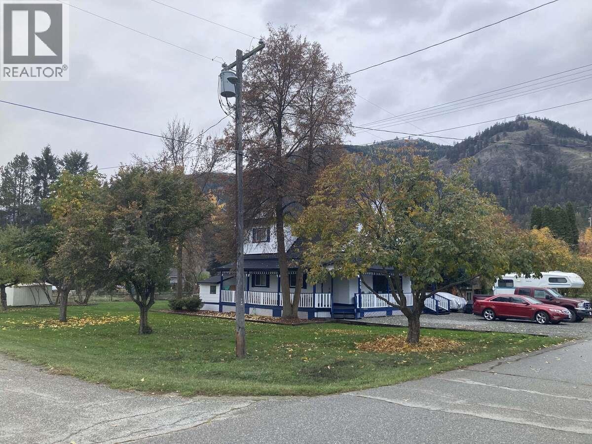 456 FOURTH Avenue, Midway