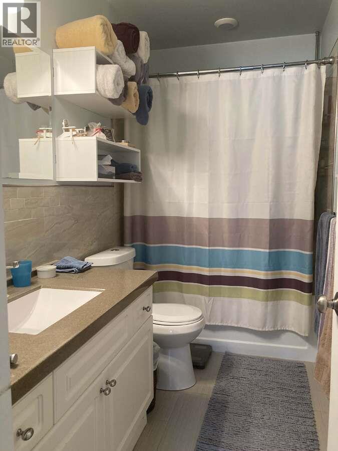 456 FOURTH Avenue, Midway