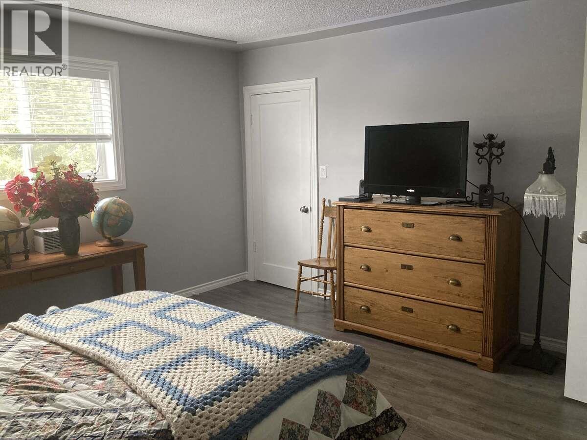 456 FOURTH Avenue - 11