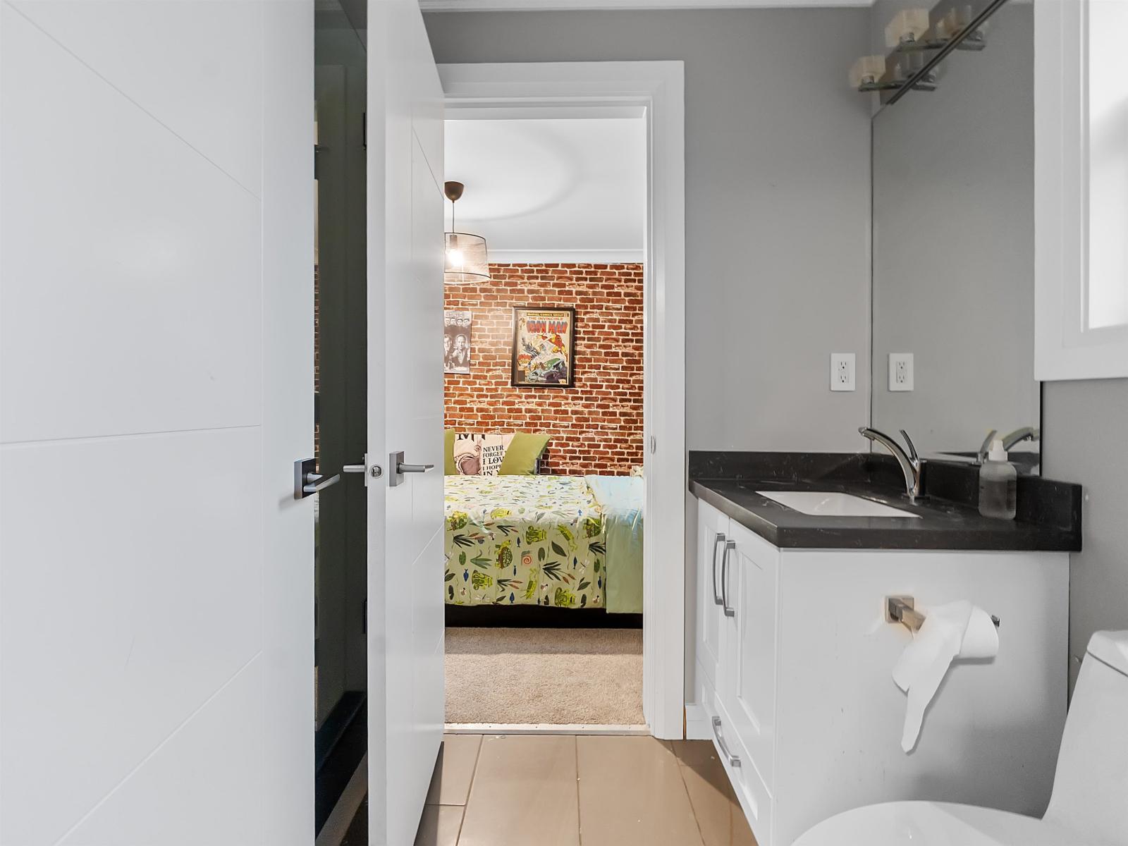 11897 82 Avenue, Delta