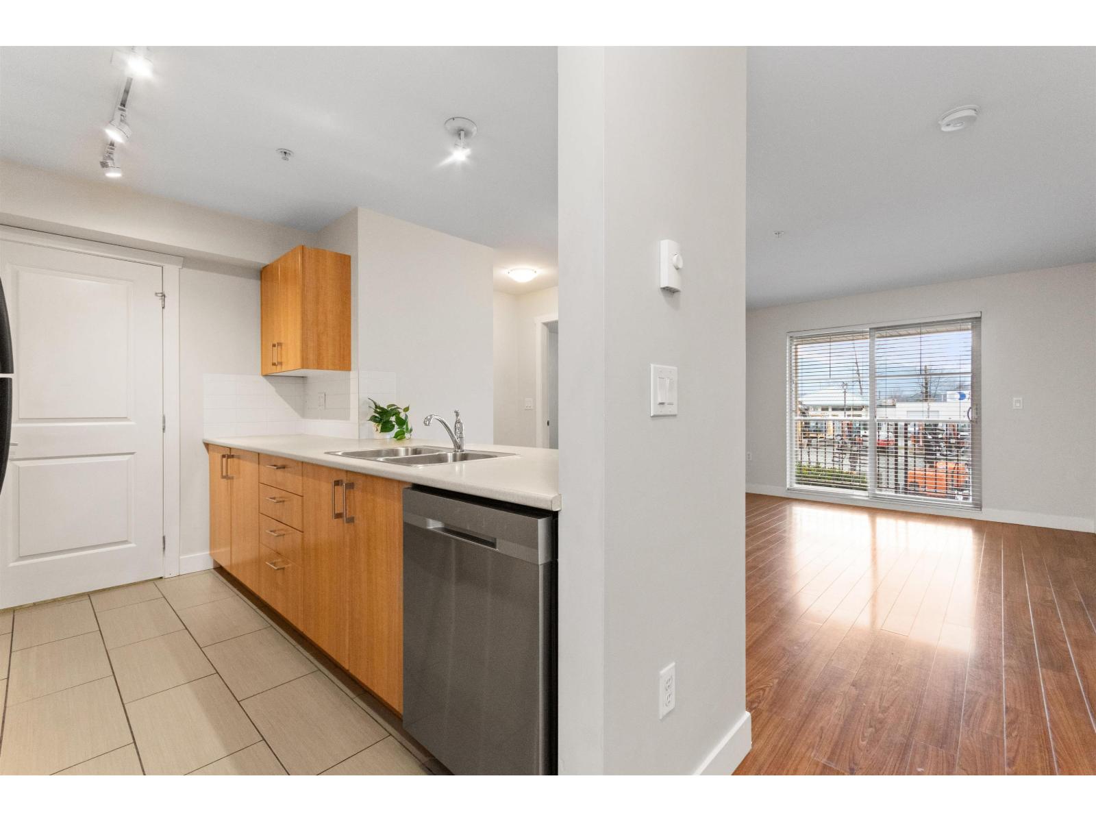 108 45555 YALE ROAD, Chilliwack Proper South, Chilliwack