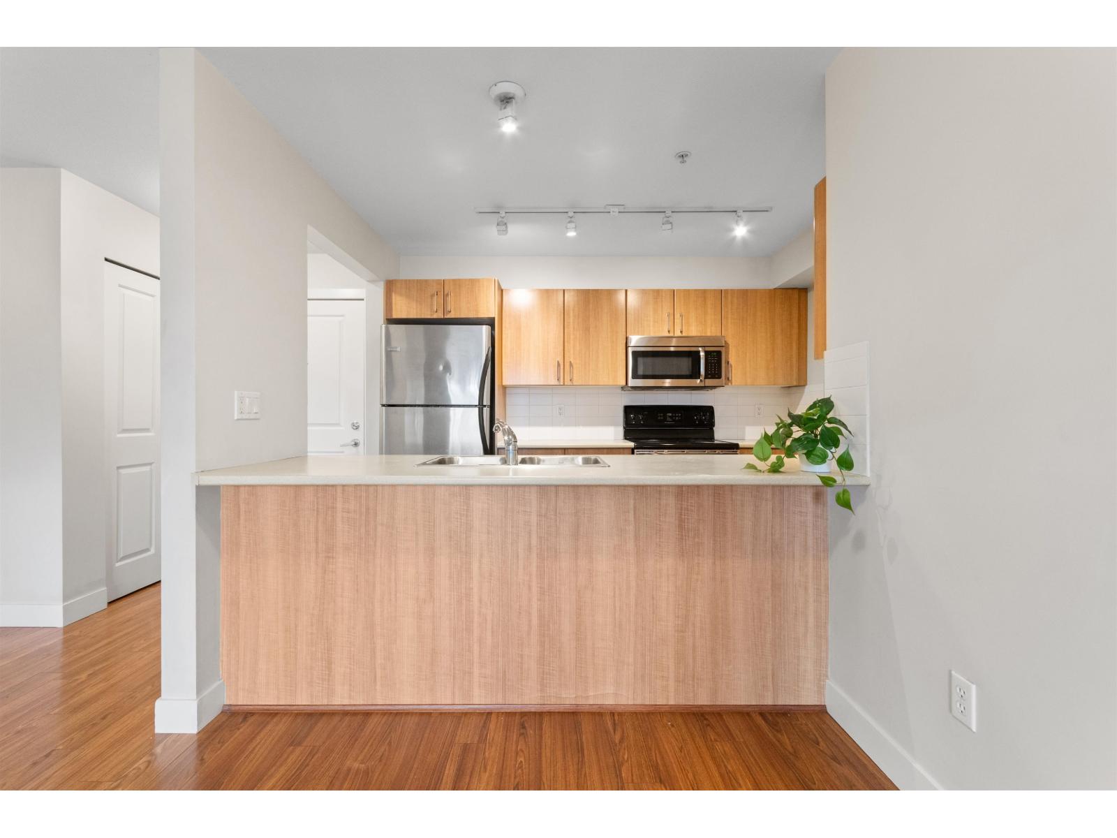 108 45555 YALE ROAD, Chilliwack Proper South, Chilliwack