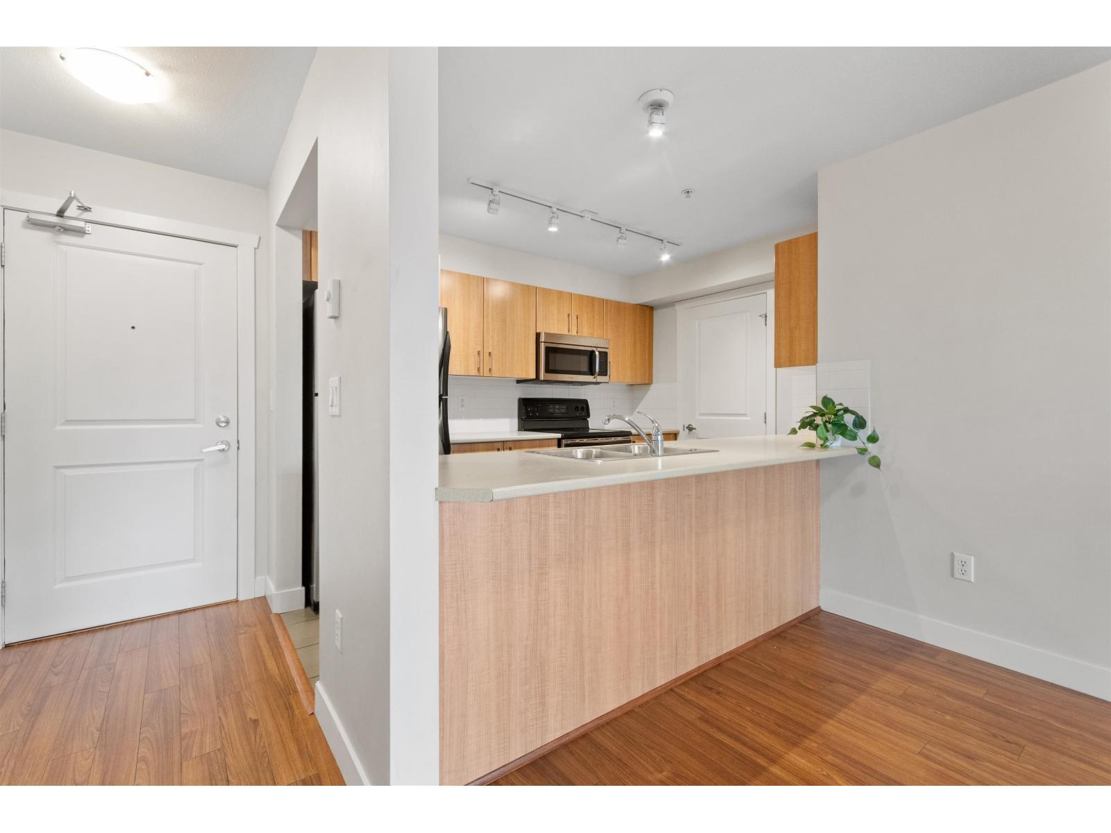 108 45555 YALE ROAD, Chilliwack Proper South, Chilliwack