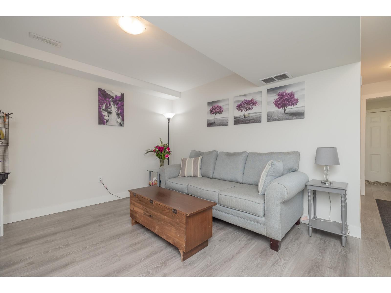 32073 WESTVIEW AVENUE, Mission