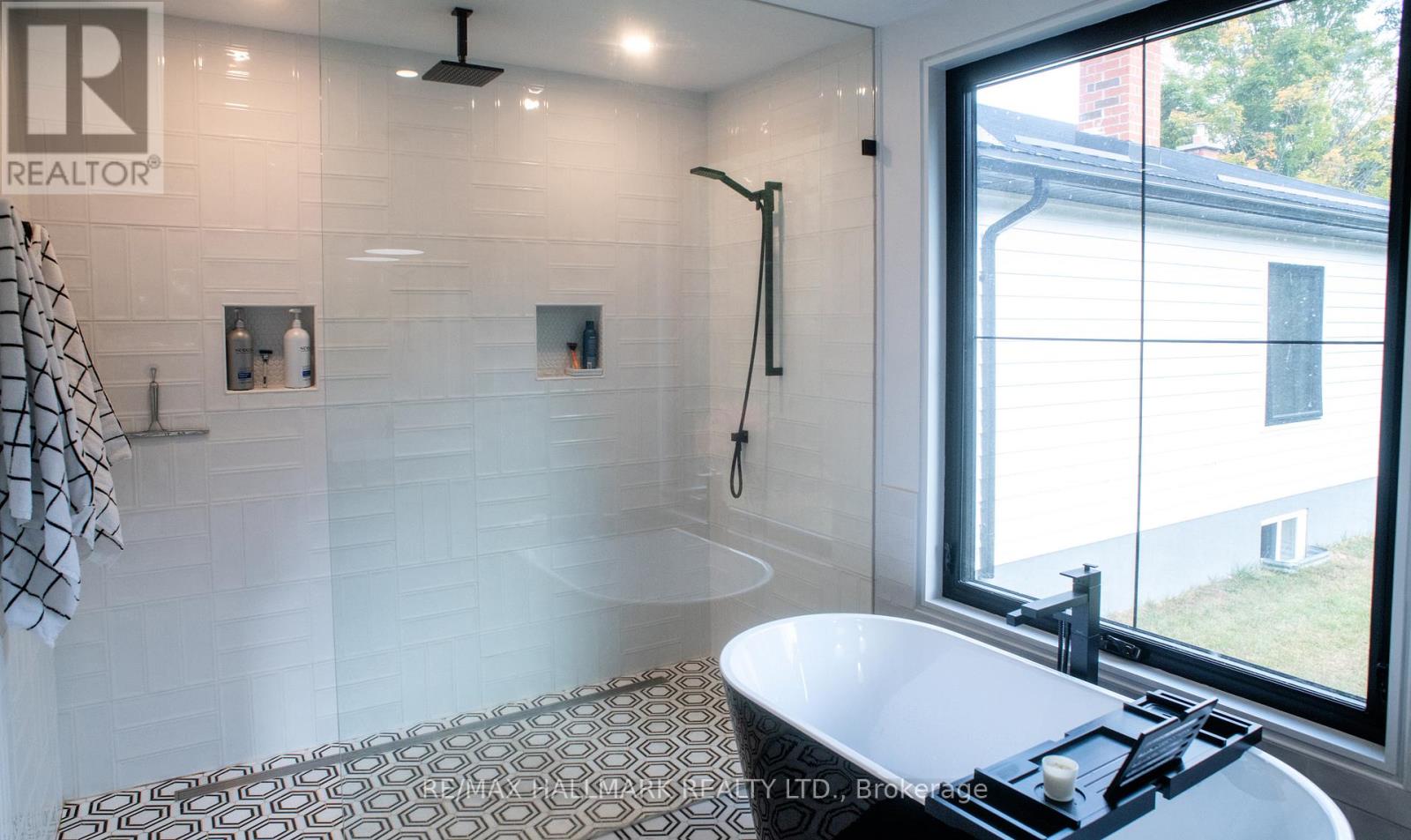 100B HAYDEN ROAD N - 20