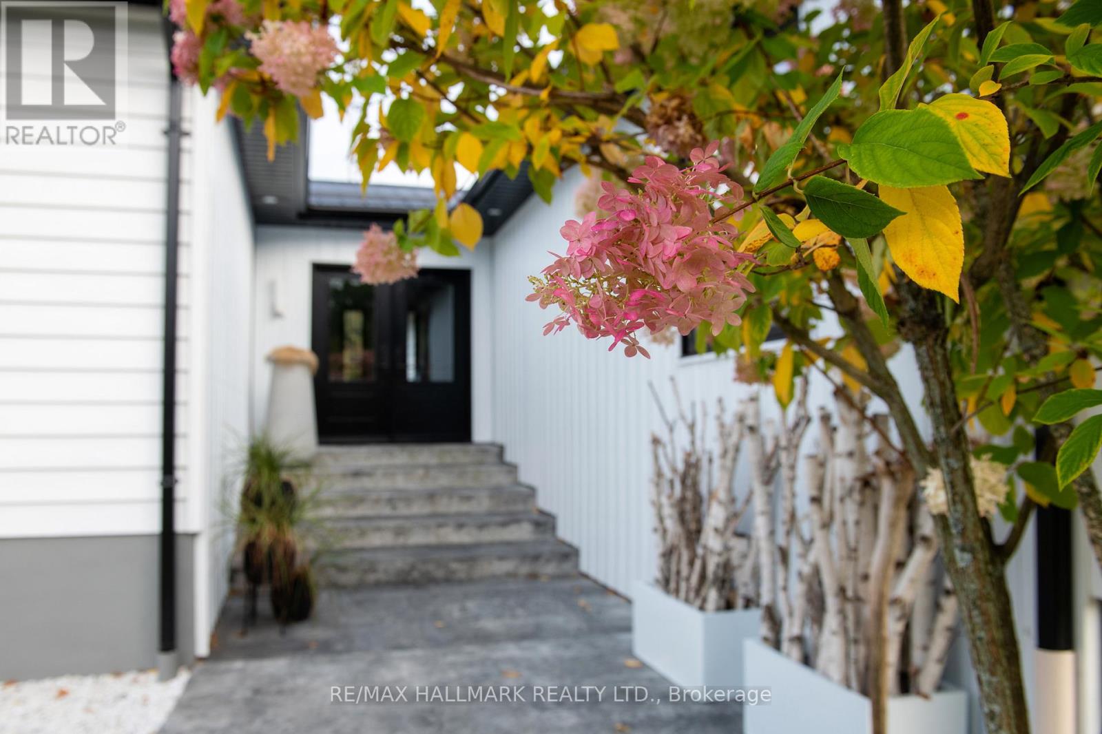 100B HAYDEN ROAD N - 3