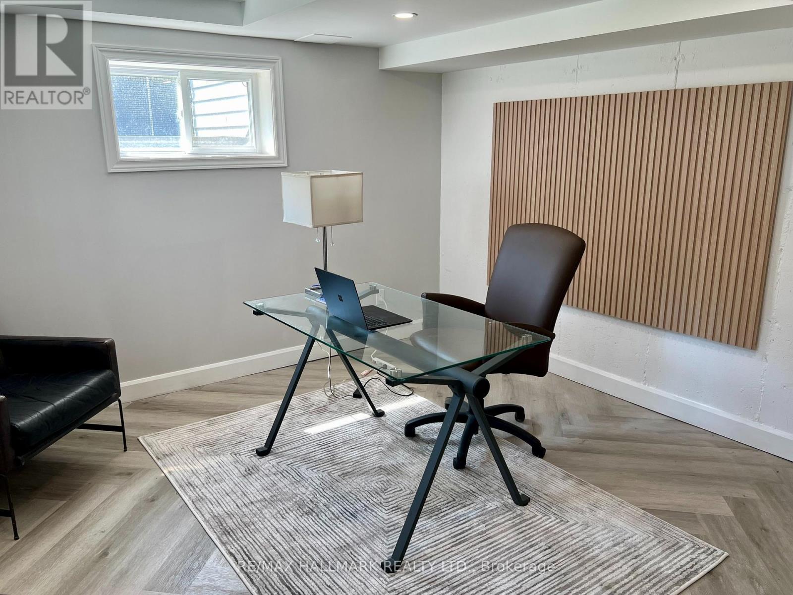 100B HAYDEN ROAD N - 35