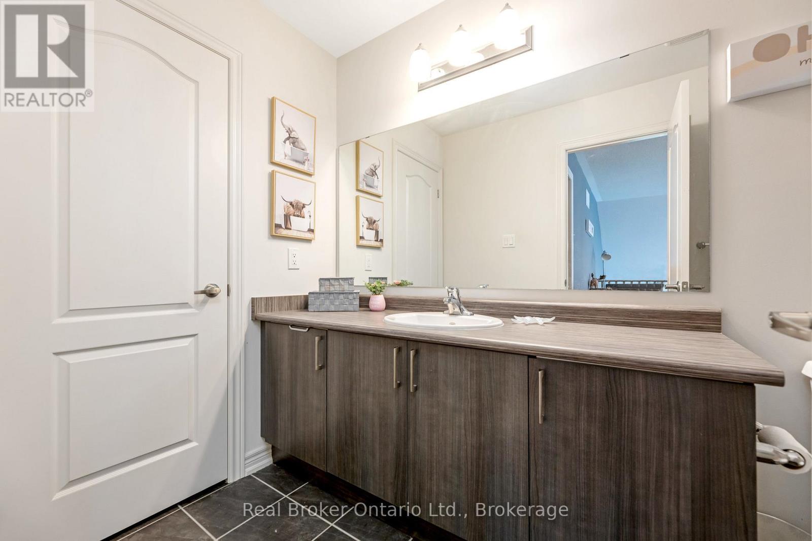 61 KIRVAN STREET, Centre Wellington (Fergus), Ontario