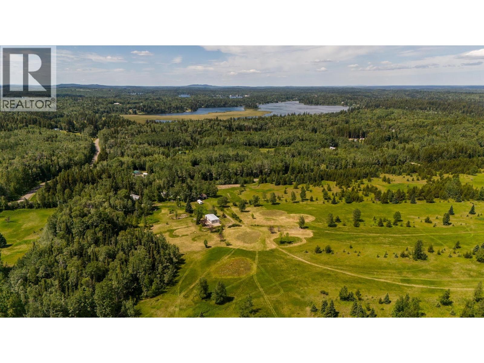 Photo 11 of 27 — 9340 AUSTGARDEN ROAD · Prince George, BC