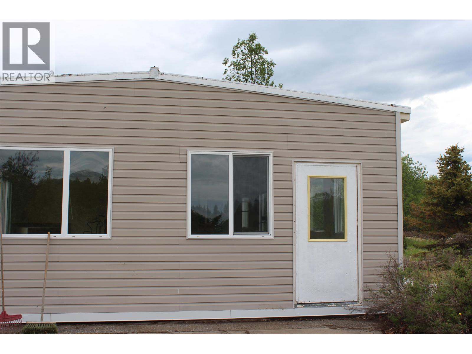 Photo 23 of 27 — 9340 AUSTGARDEN ROAD · Prince George, BC