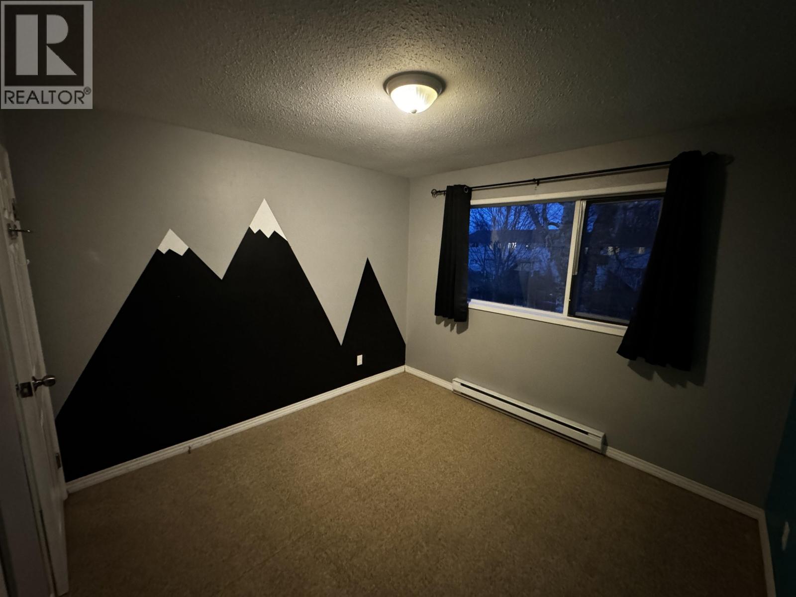 4915 LAMBLY Avenue, Terrace