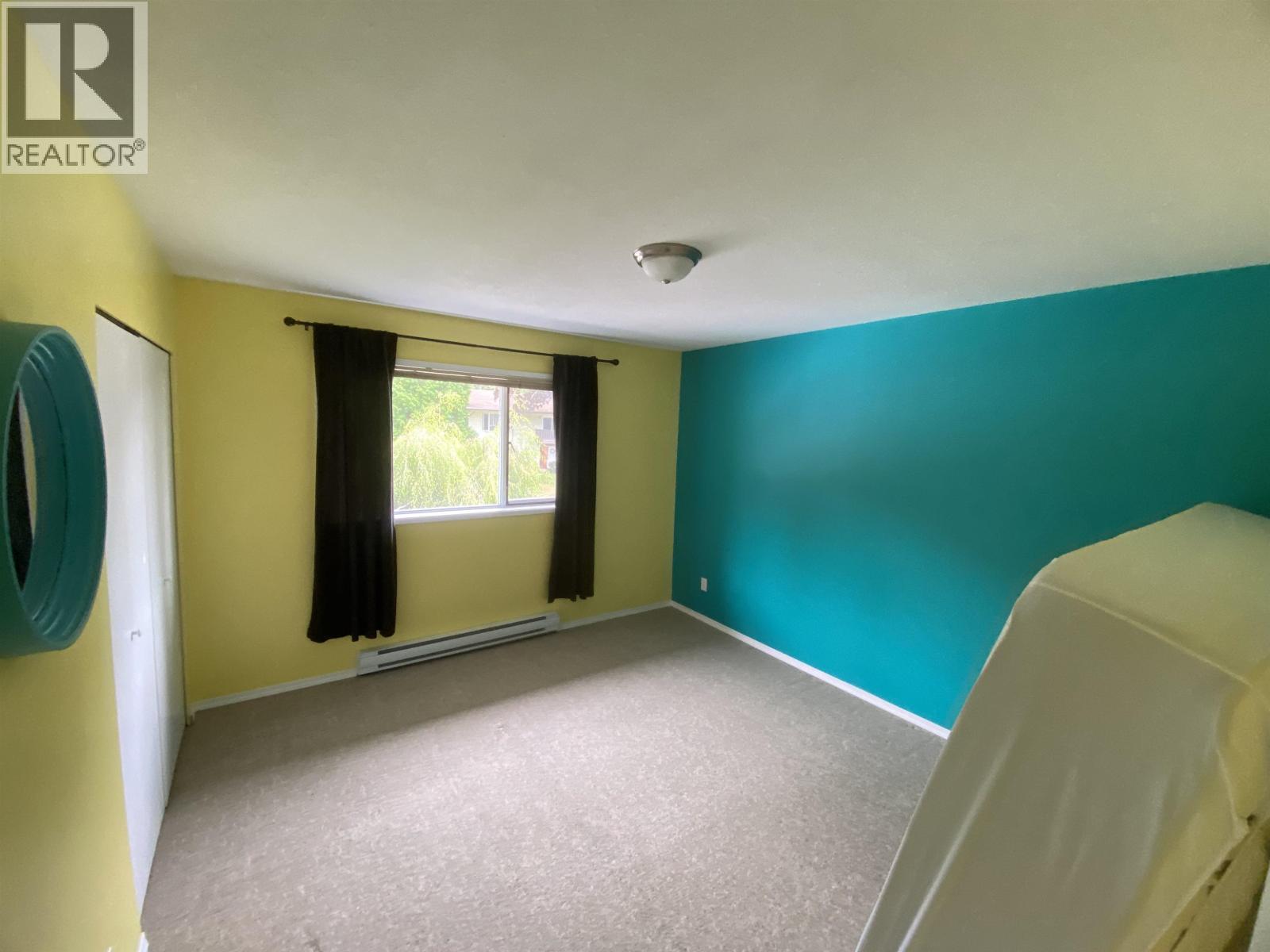 4915 LAMBLY Avenue, Terrace