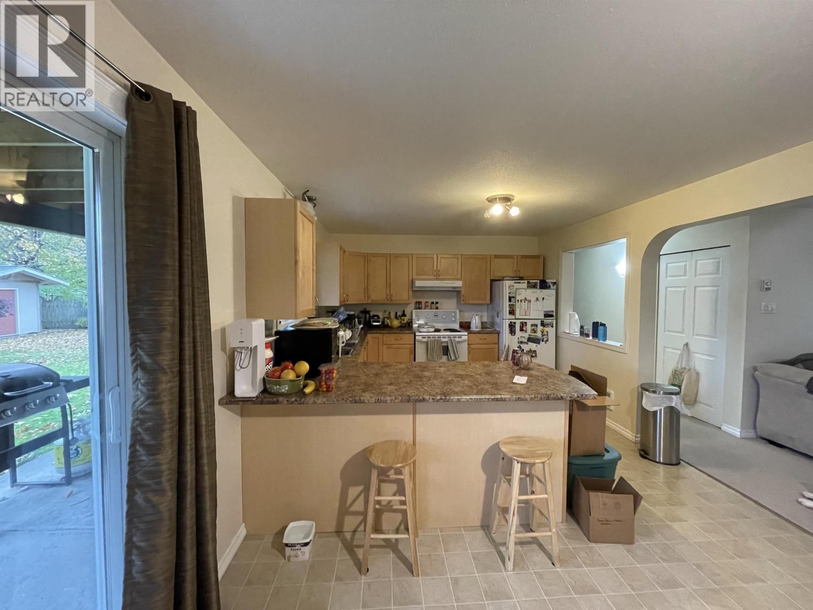 4915 LAMBLY Avenue, Terrace