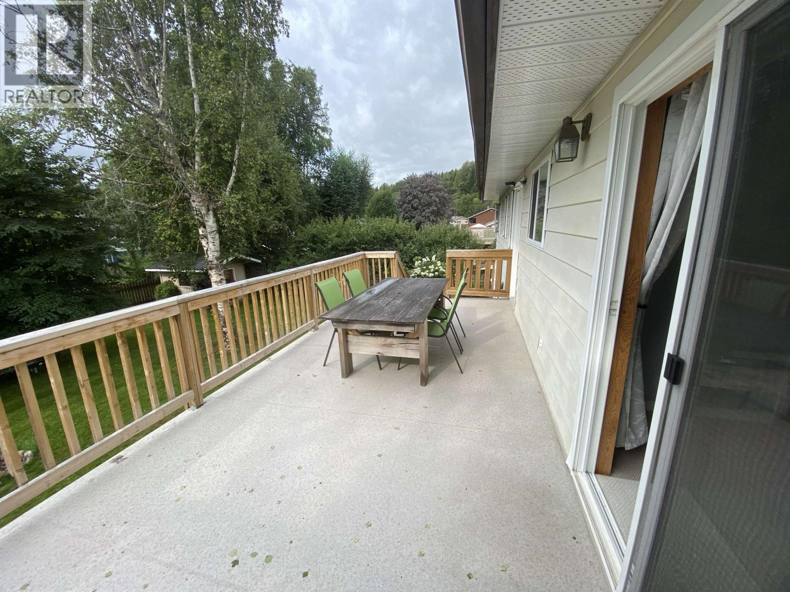 4915 LAMBLY Avenue, Terrace