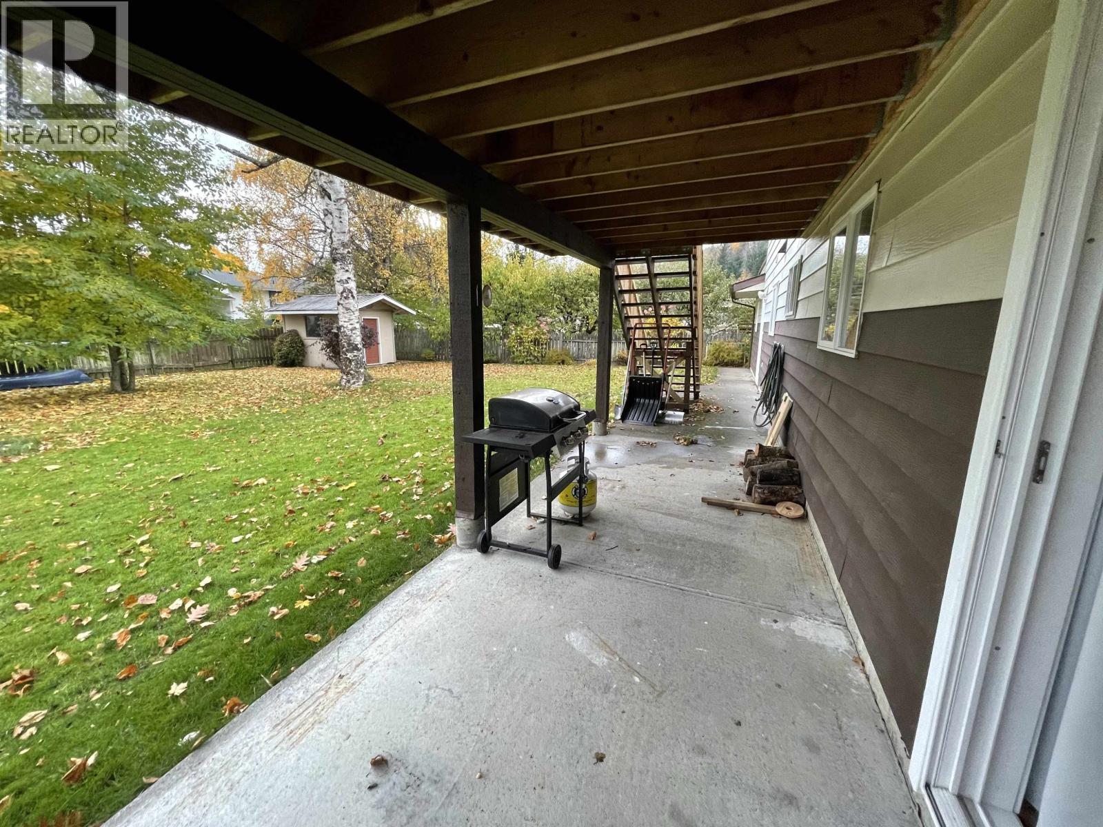 4915 LAMBLY Avenue, Terrace