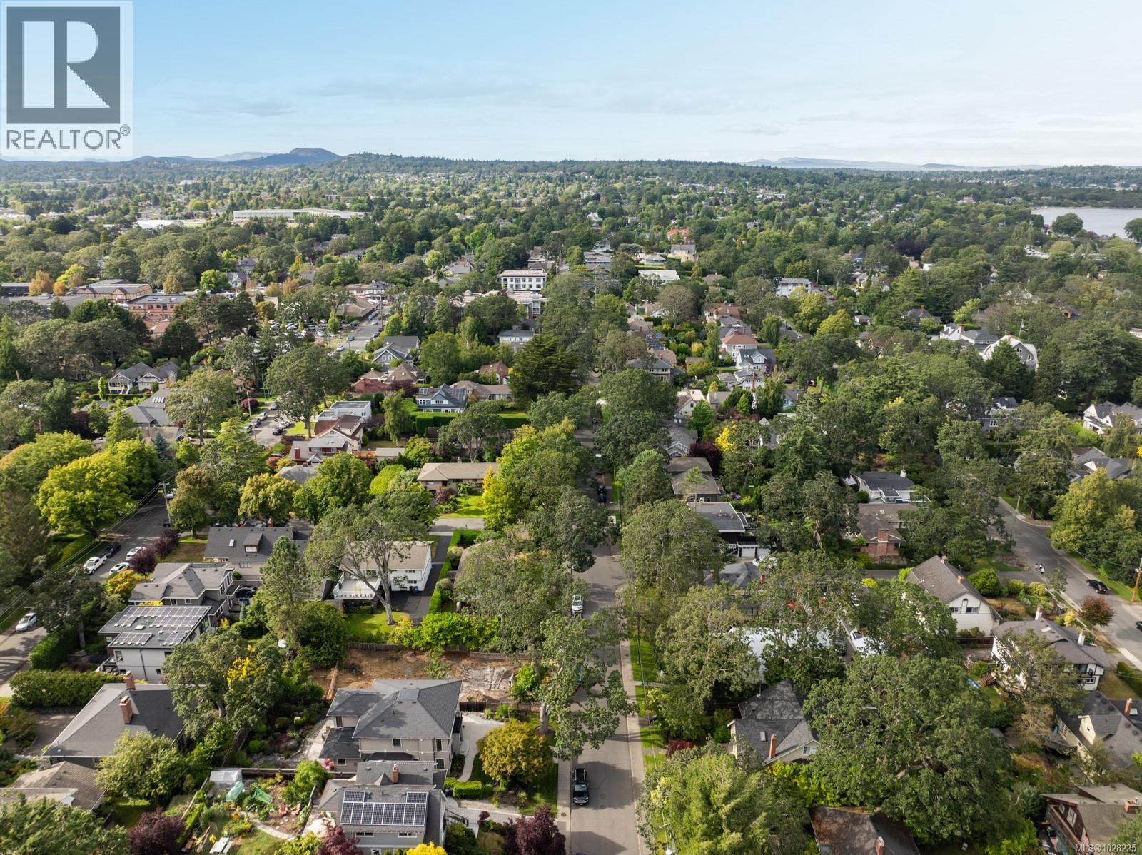 1256 Oliver St, Oak Bay