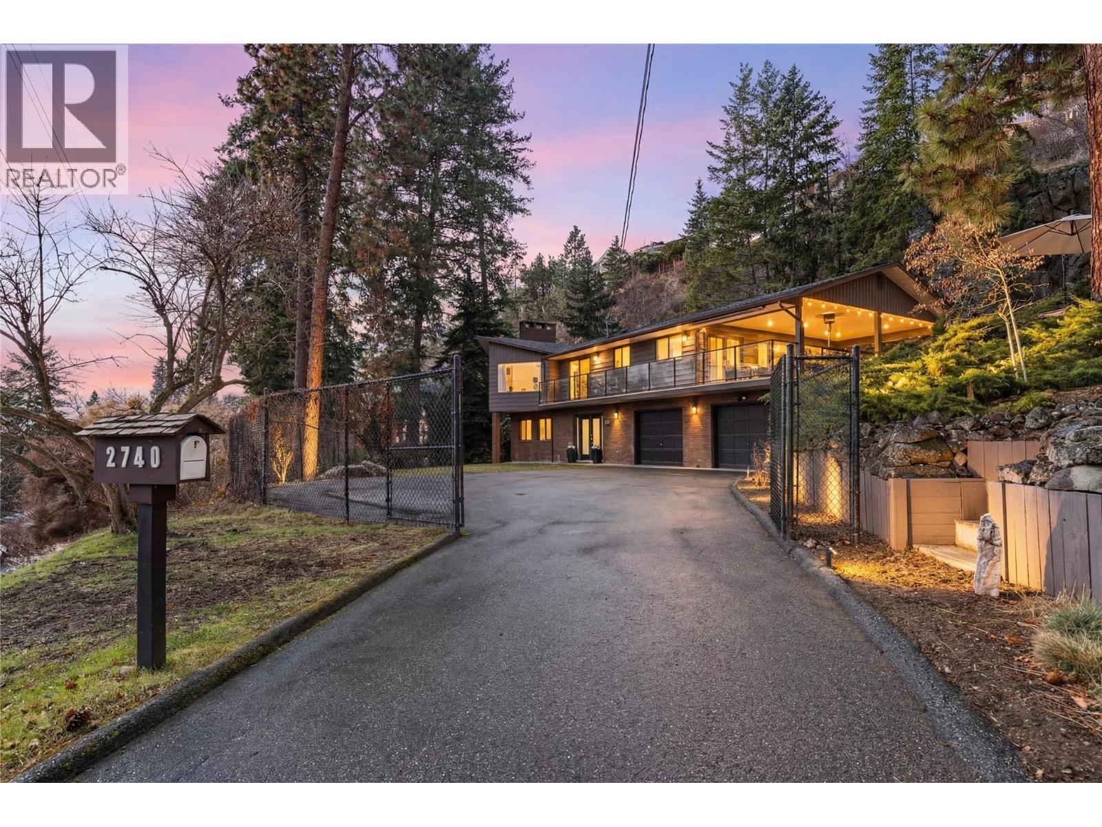2740 Lakeridge Road, West Kelowna