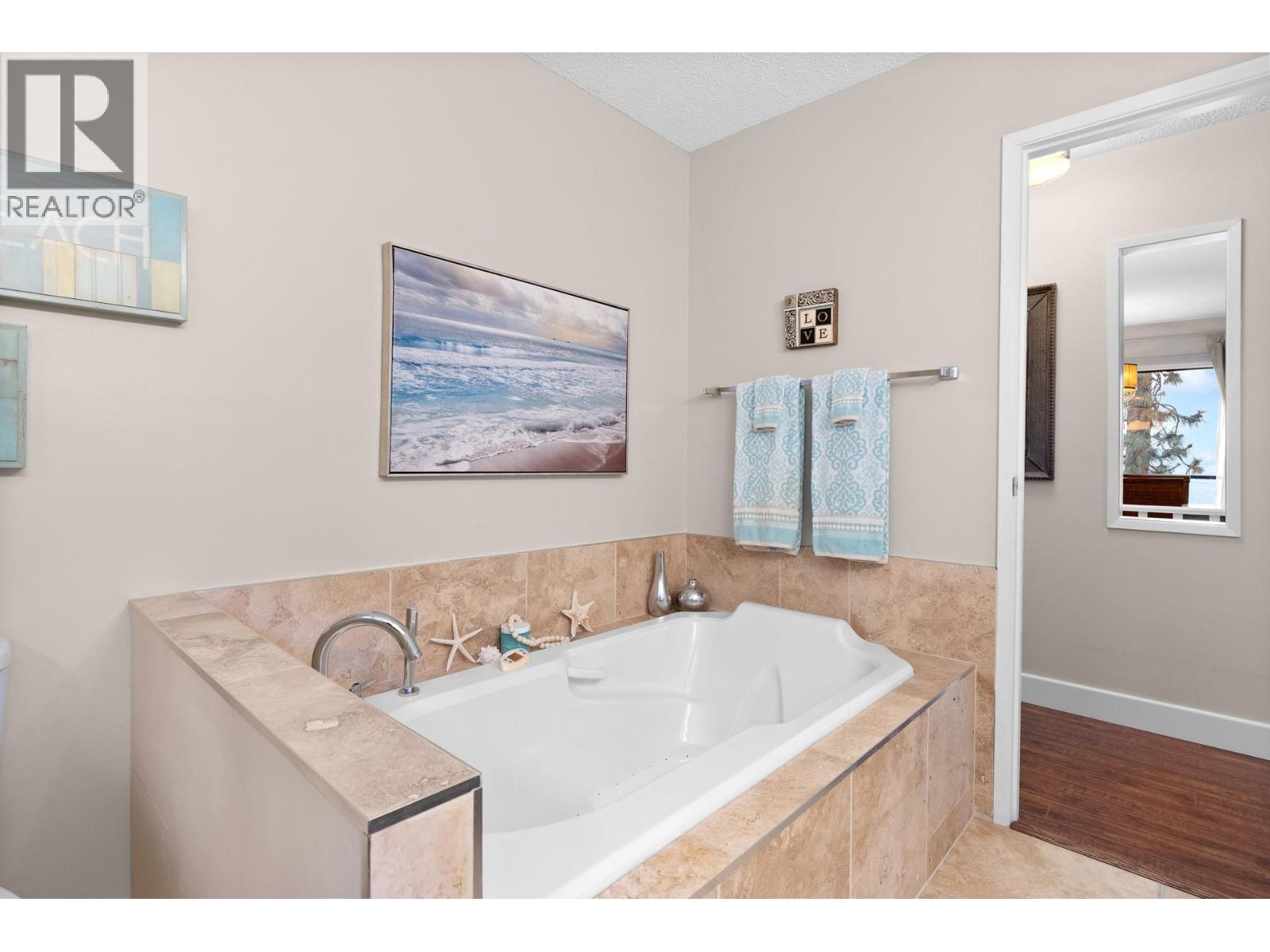 2740 Lakeridge Road, West Kelowna