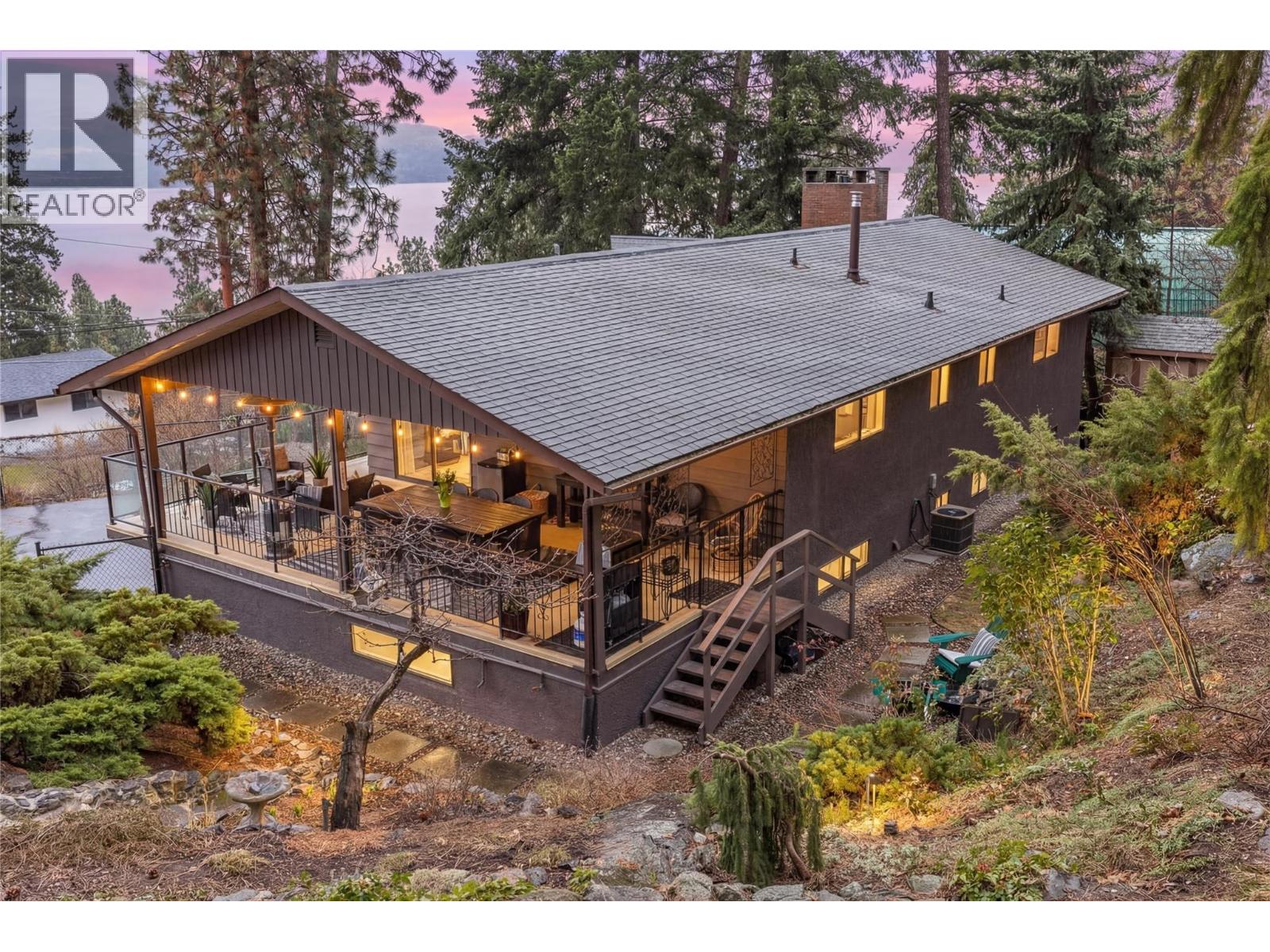 2740 Lakeridge Road, West Kelowna