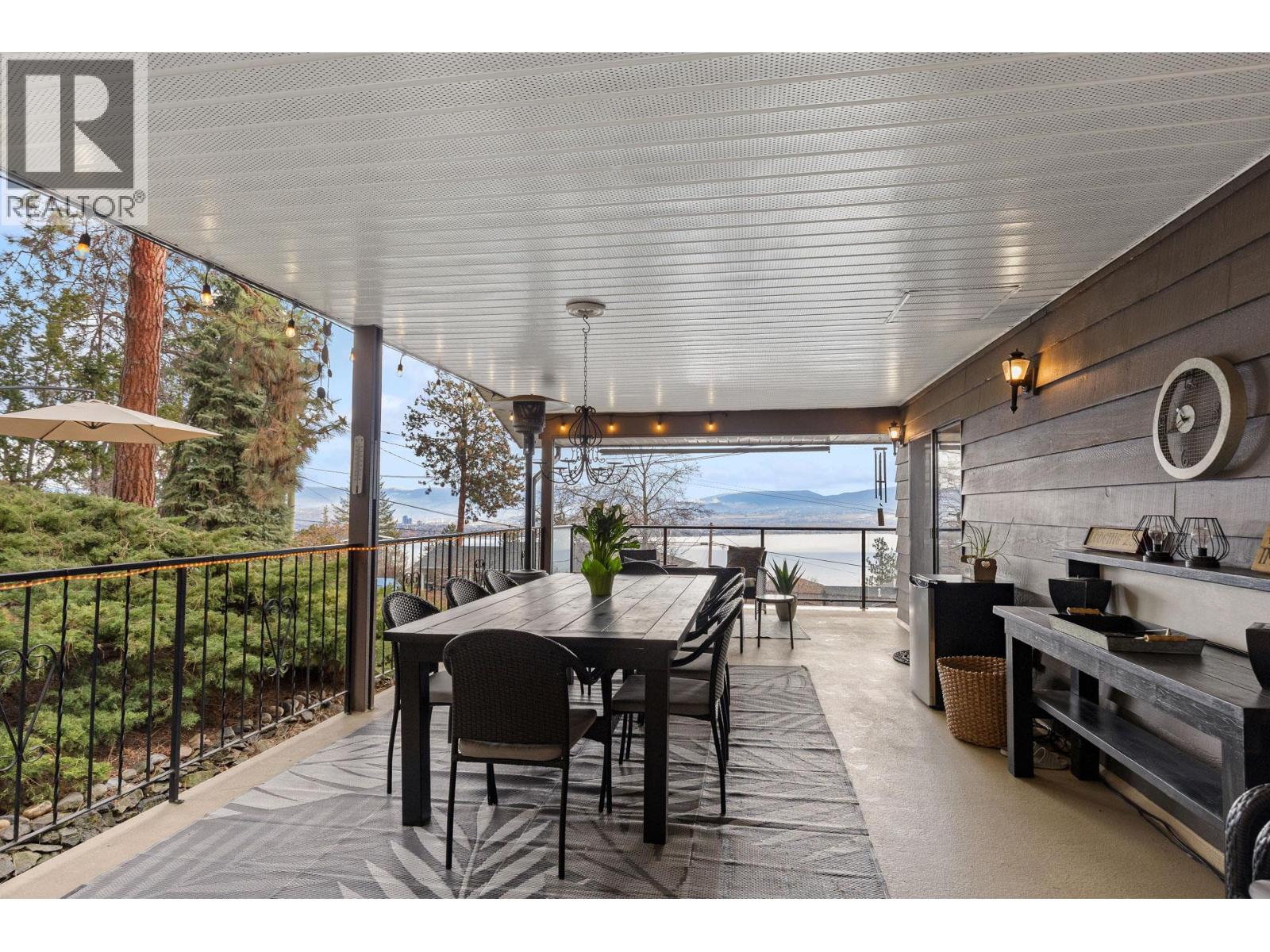 2740 Lakeridge Road, West Kelowna