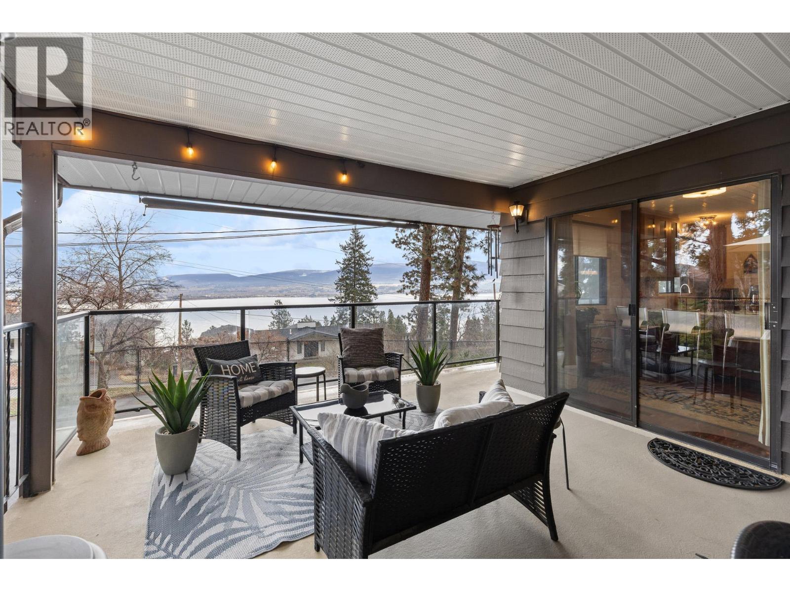 2740 Lakeridge Road, West Kelowna