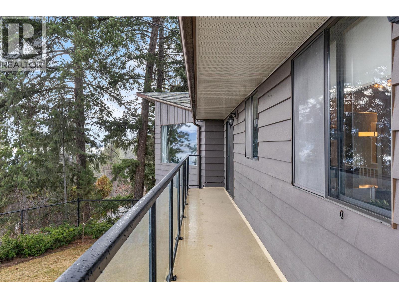 2740 Lakeridge Road, West Kelowna