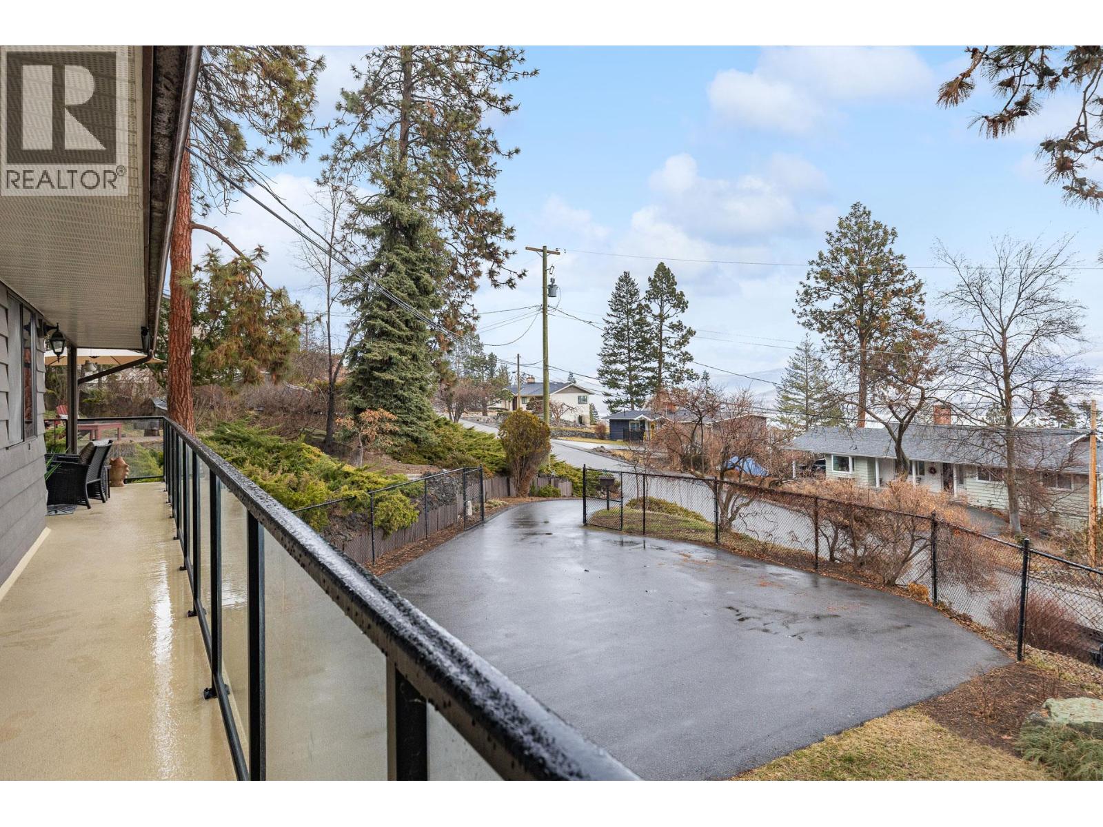 2740 Lakeridge Road, West Kelowna