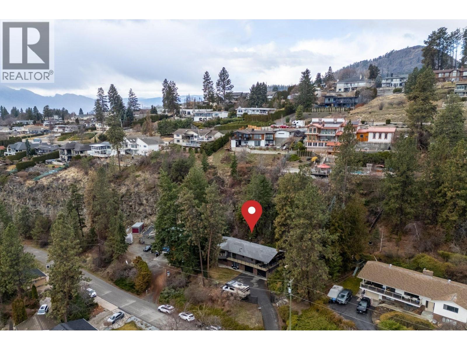 2740 Lakeridge Road, West Kelowna
