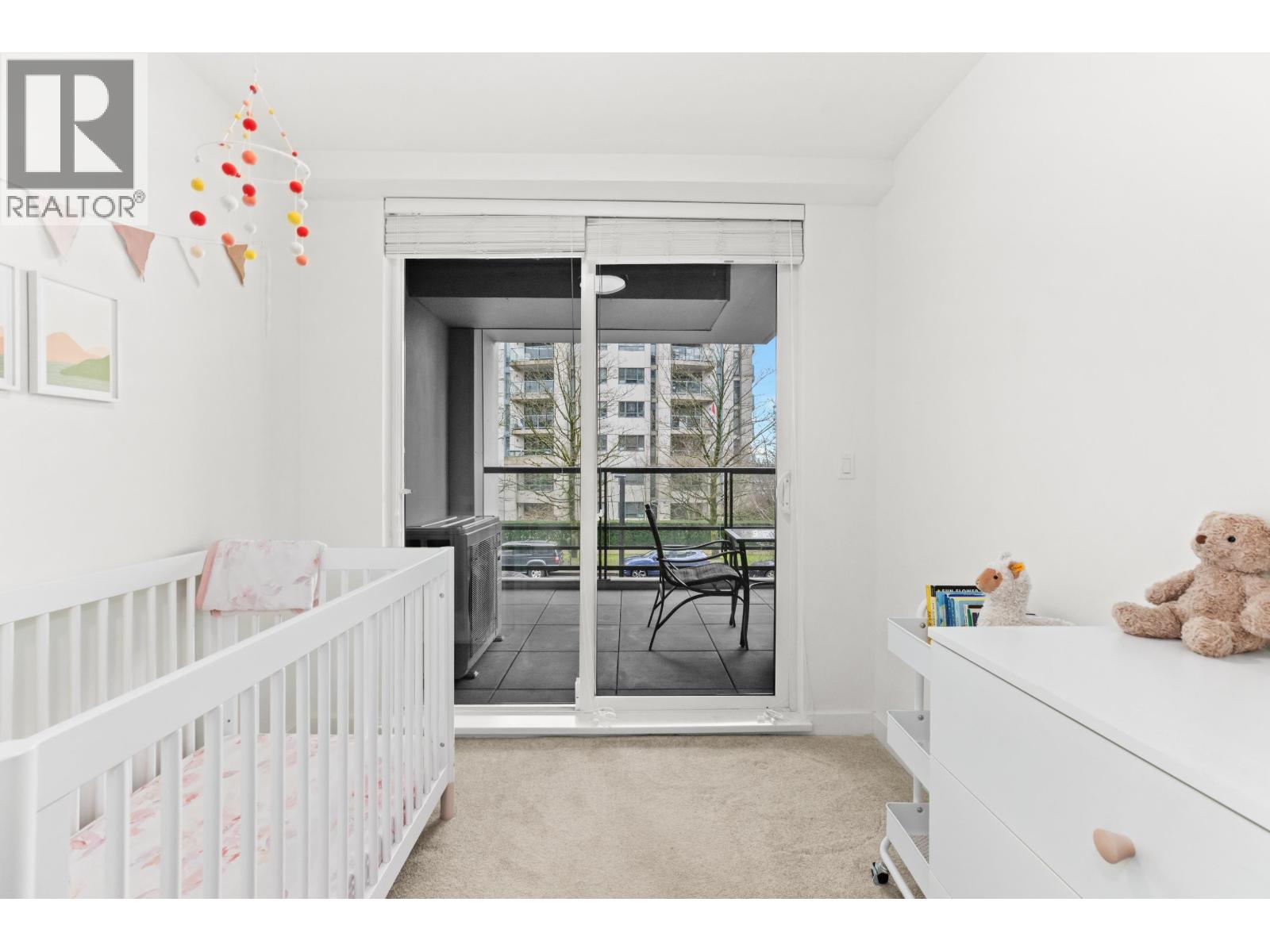 TH5 128 E 8TH STREET, North Vancouver