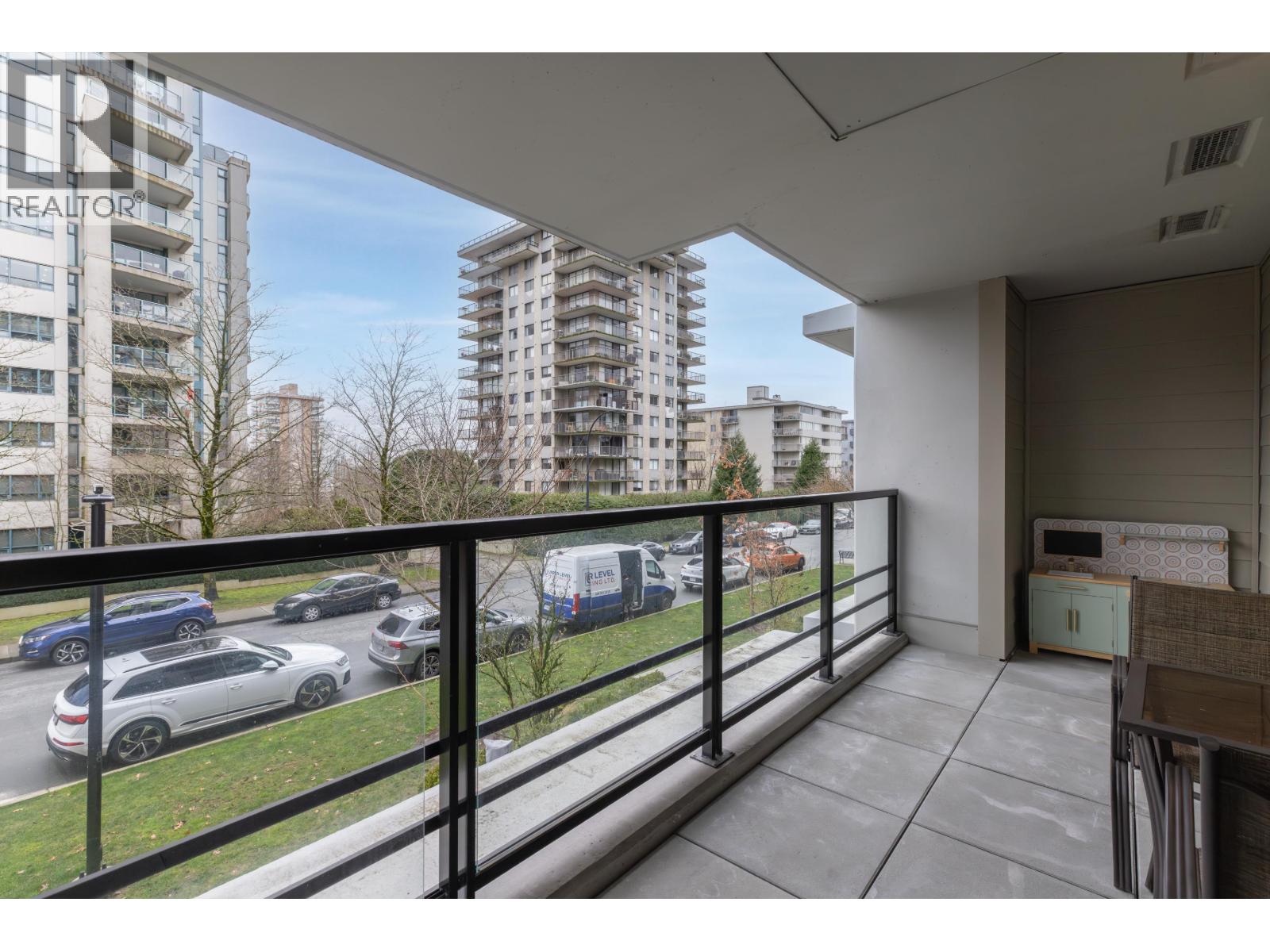 TH5 128 E 8TH STREET, North Vancouver