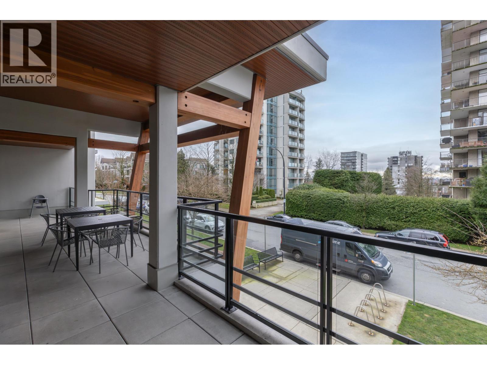 TH5 128 E 8TH STREET, North Vancouver