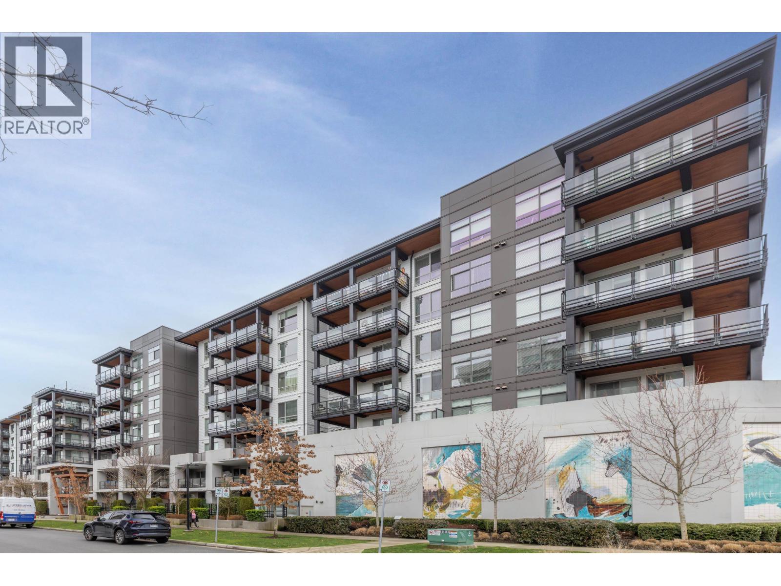 TH5 128 E 8TH STREET, North Vancouver