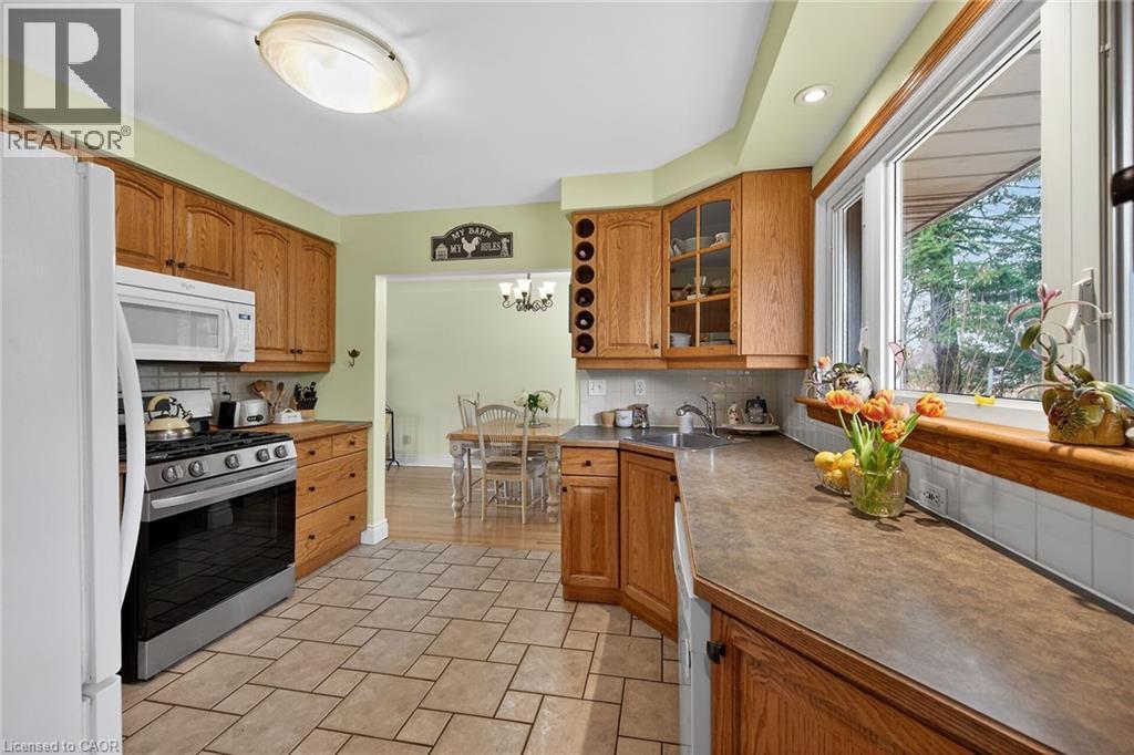 248 SENECA AVENUE - 15