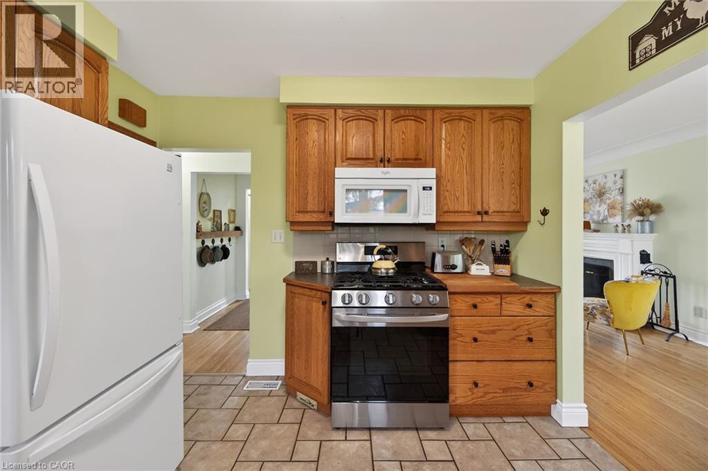 248 SENECA AVENUE - 16