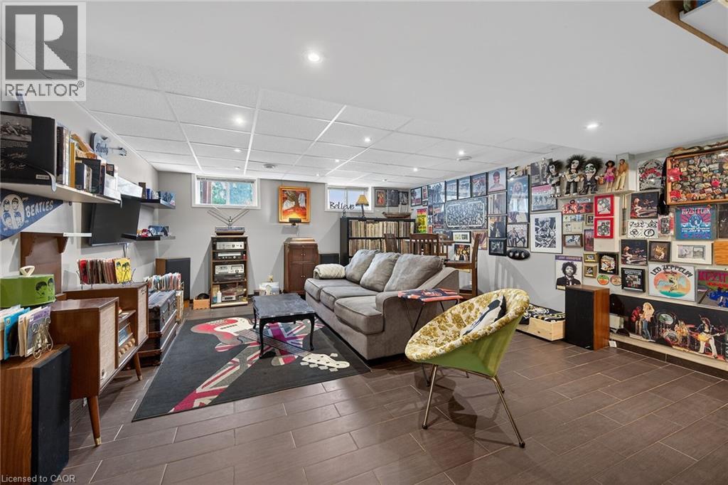248 SENECA AVENUE - 27
