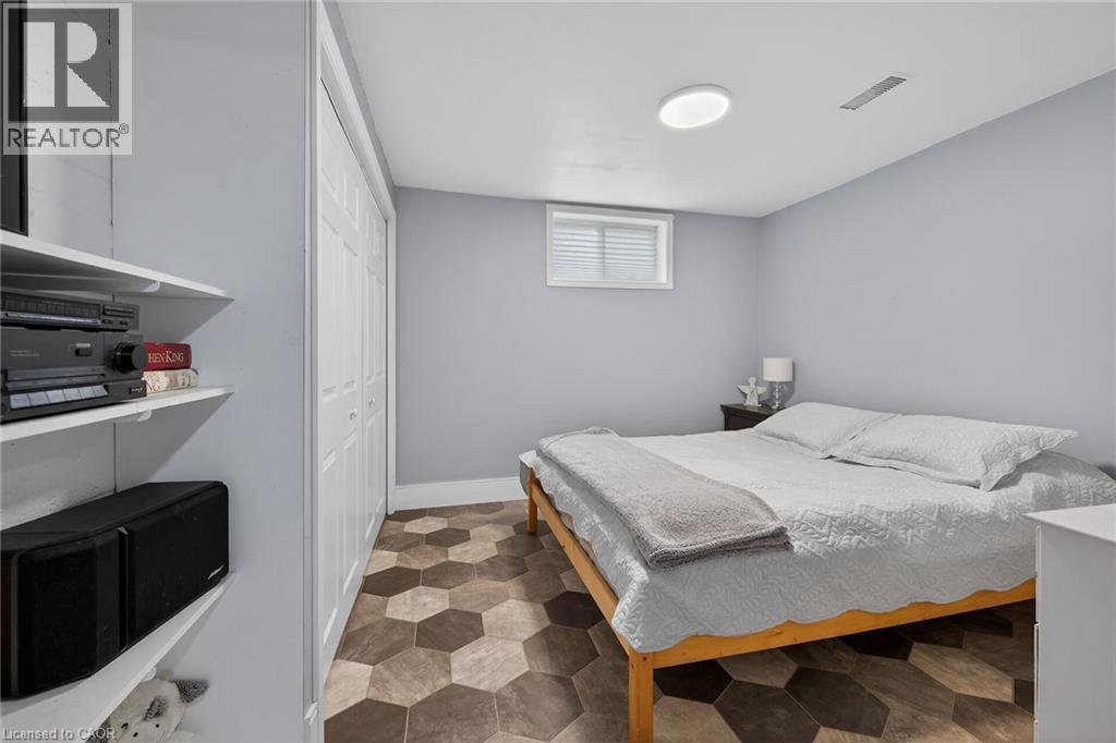 248 SENECA AVENUE - 34