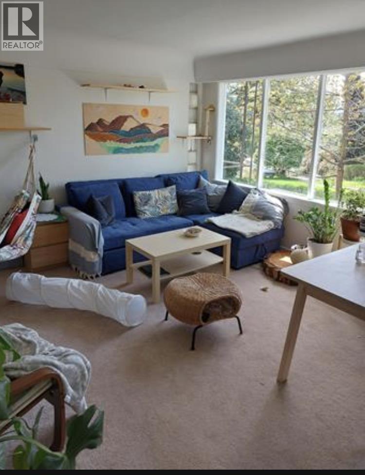 444 E 6TH STREET, North Vancouver