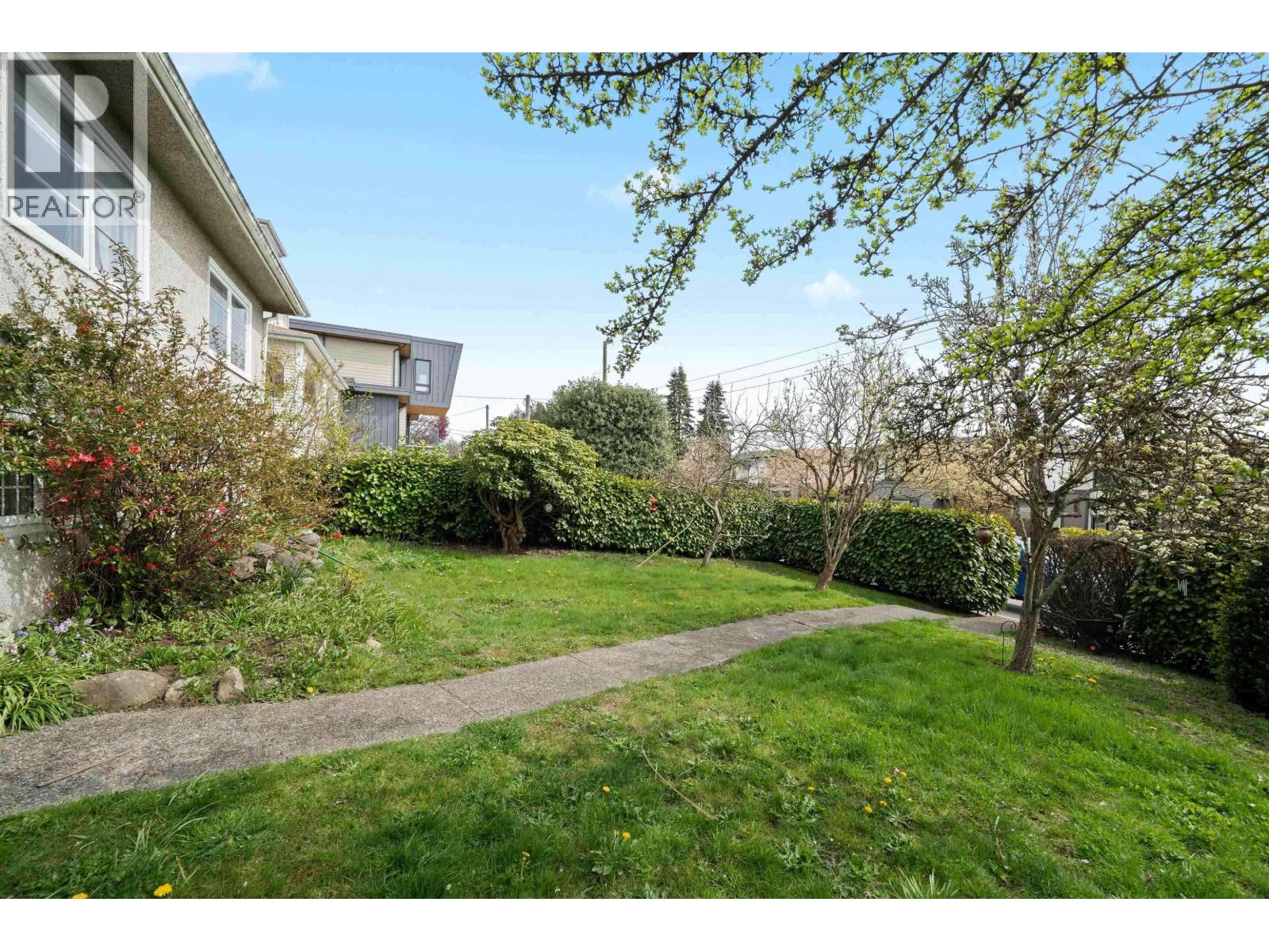 444 E 6TH STREET, North Vancouver