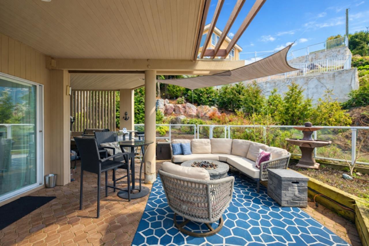 102 15025 VICTORIA AVENUE, White Rock