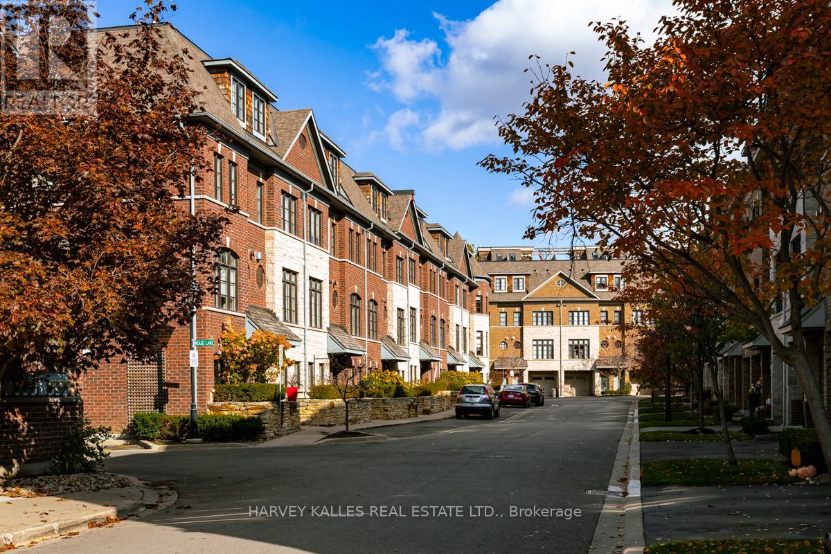 16 POWSELAND CRESCENT