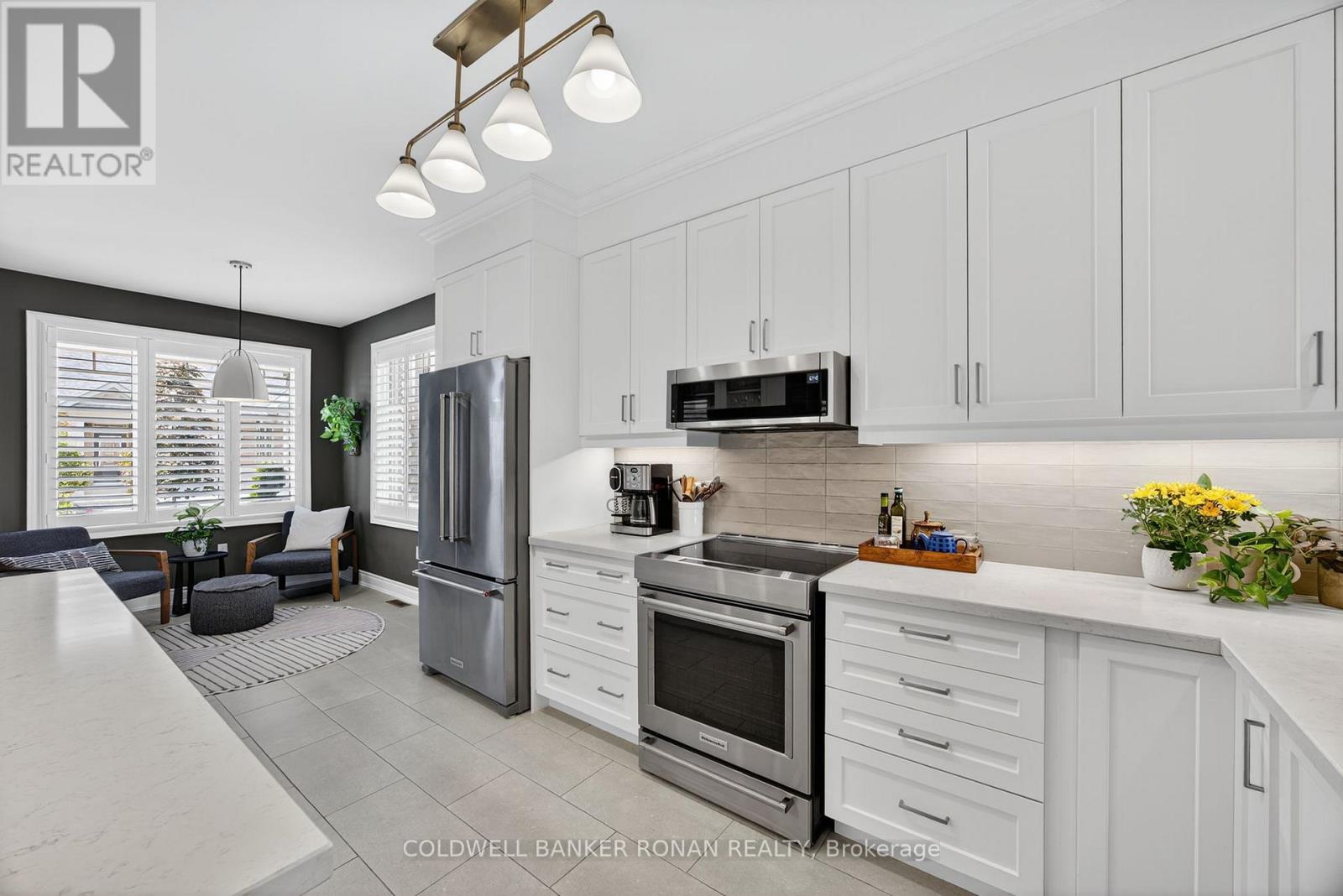 #10 73 SUMMERHILL DRIVE - 10