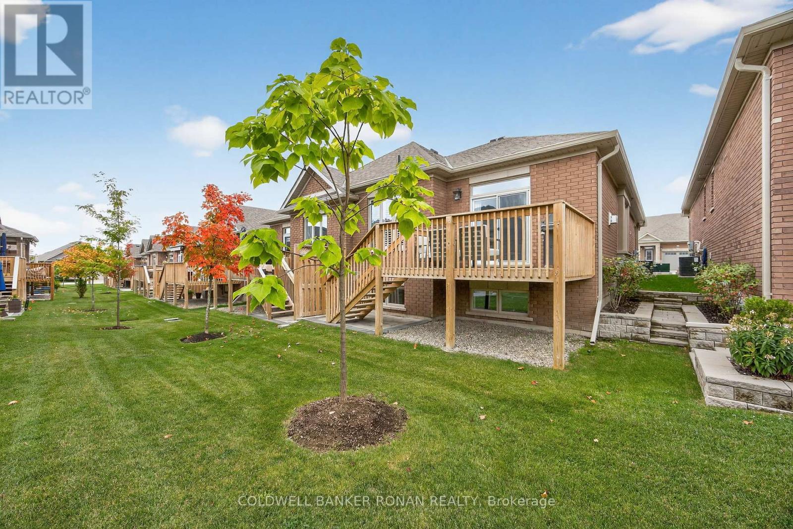 #10 73 SUMMERHILL DRIVE - 26