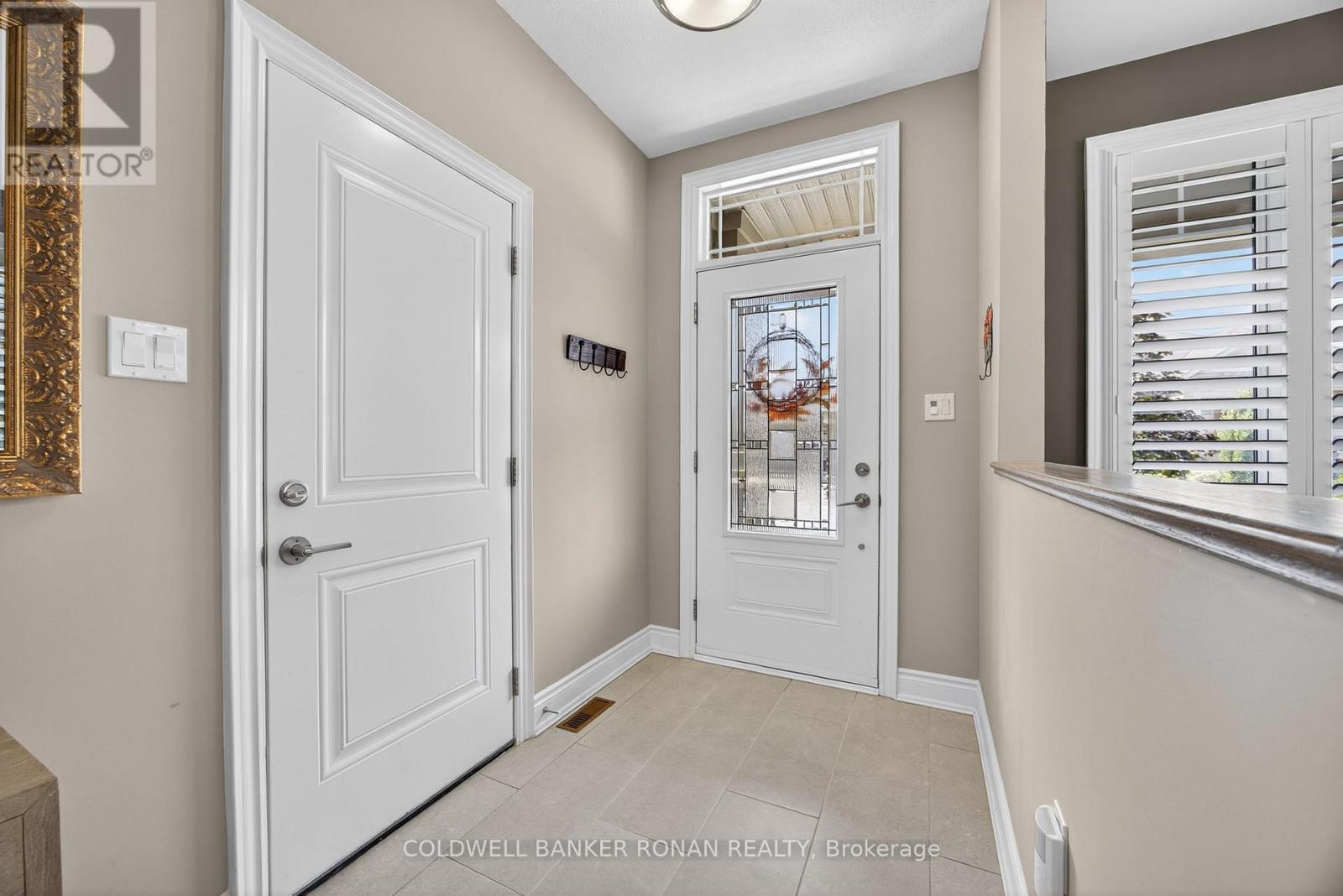 #10 73 SUMMERHILL DRIVE - 3