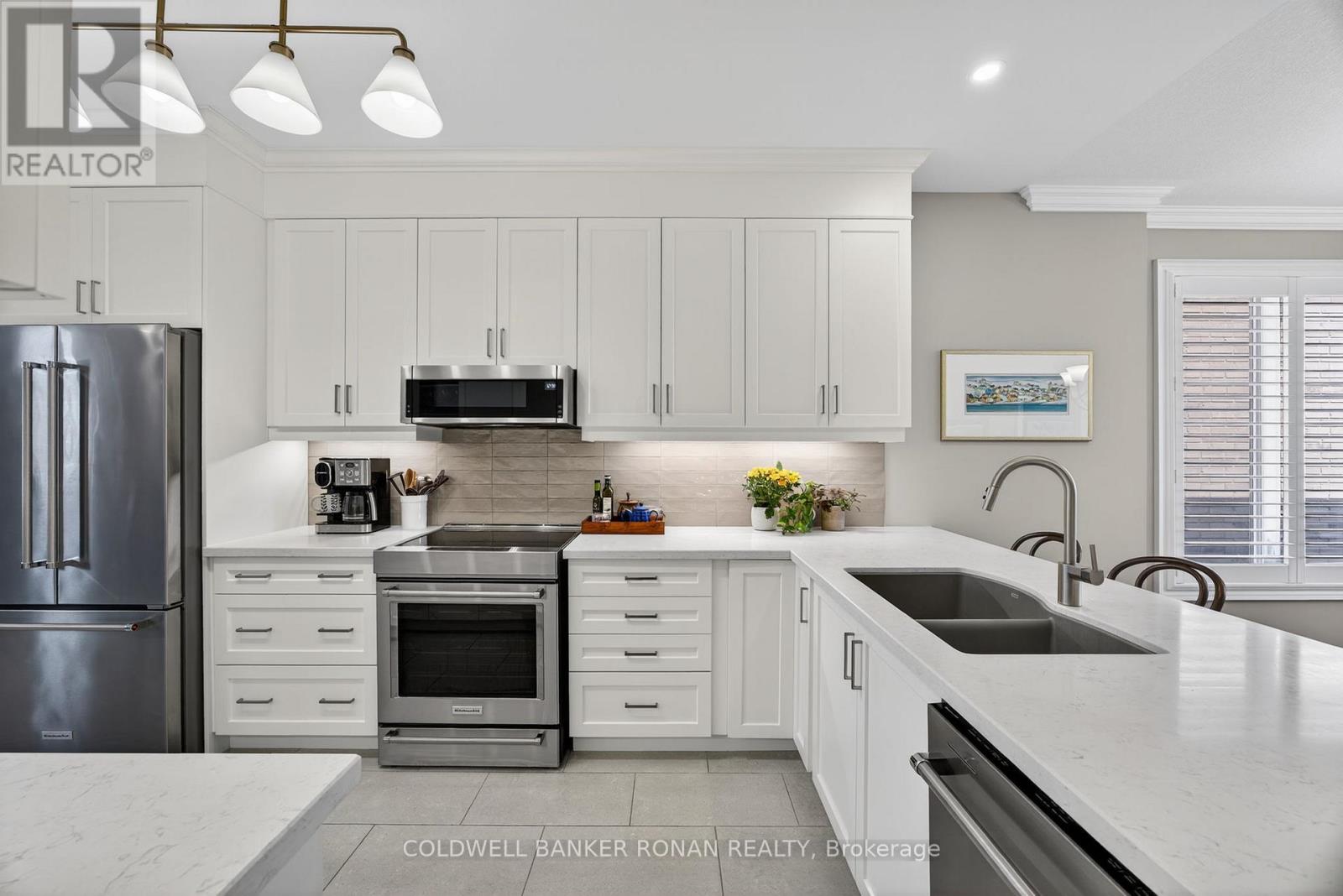 #10 73 SUMMERHILL DRIVE - 7