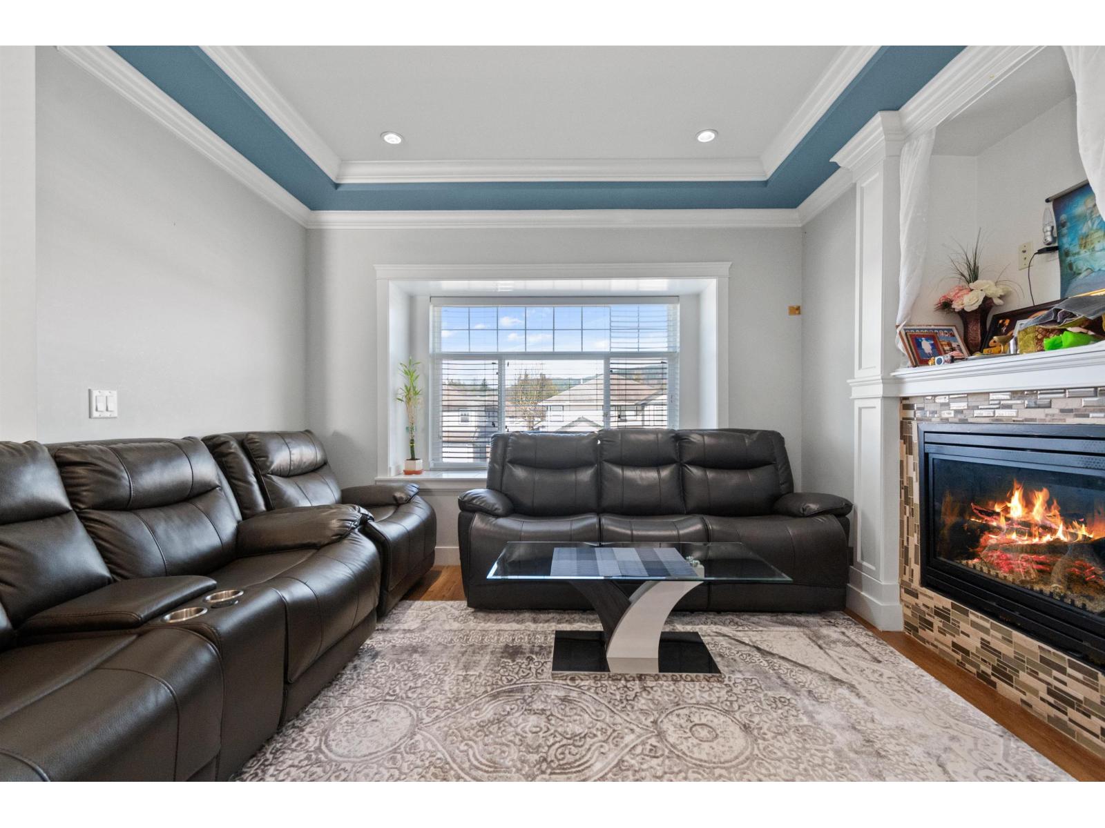 33008 EGGLESTONE Avenue - photo 2